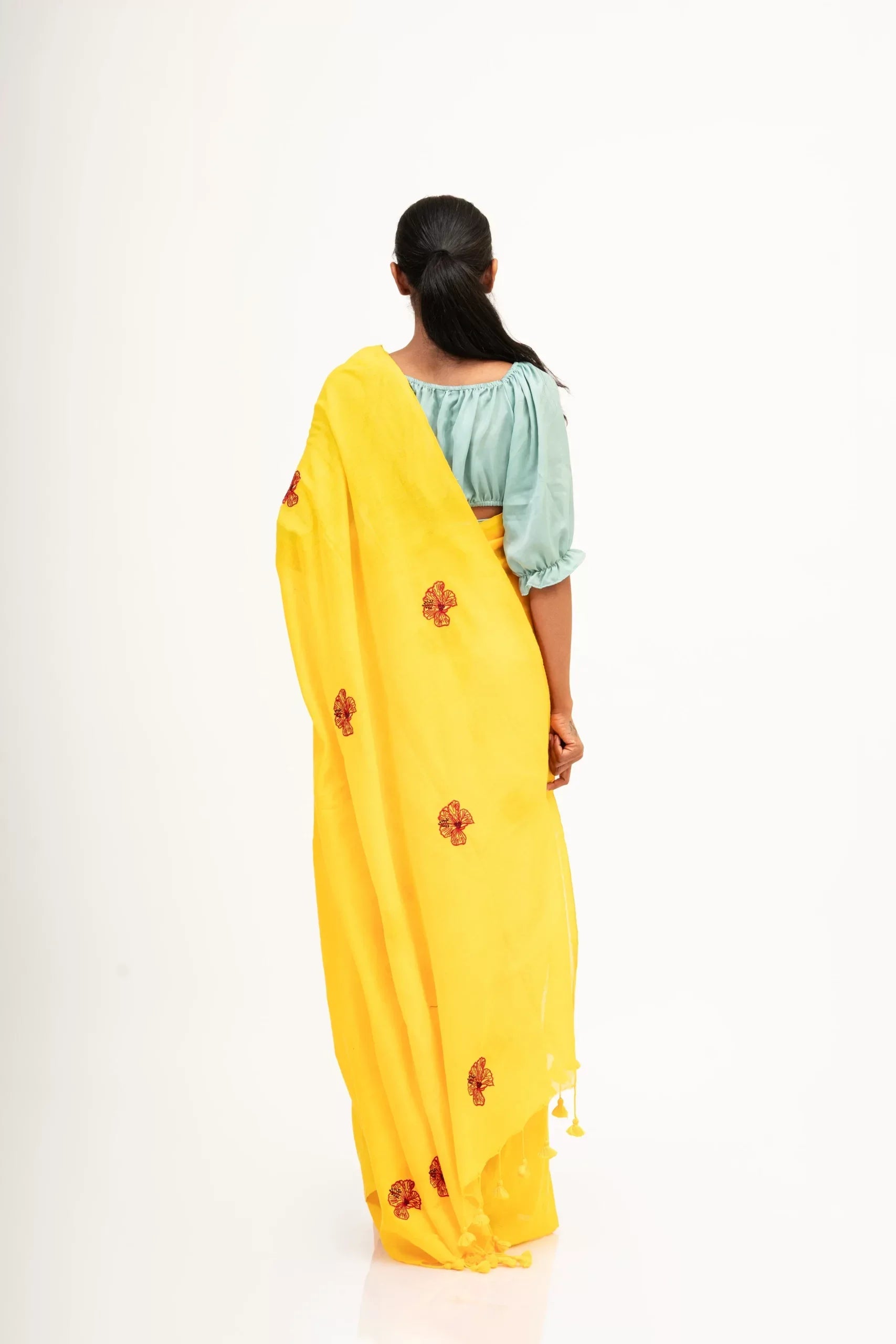 A Field of Red Sorrel – Linen Saree with Joba Floral Embroidery - Kozylook